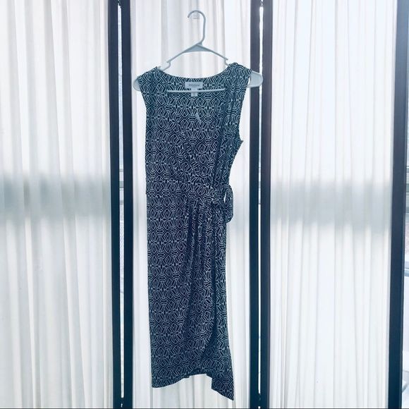 Motherhood Printed Sleeveless Wrap Maternity Dress - Picture 5 of 16